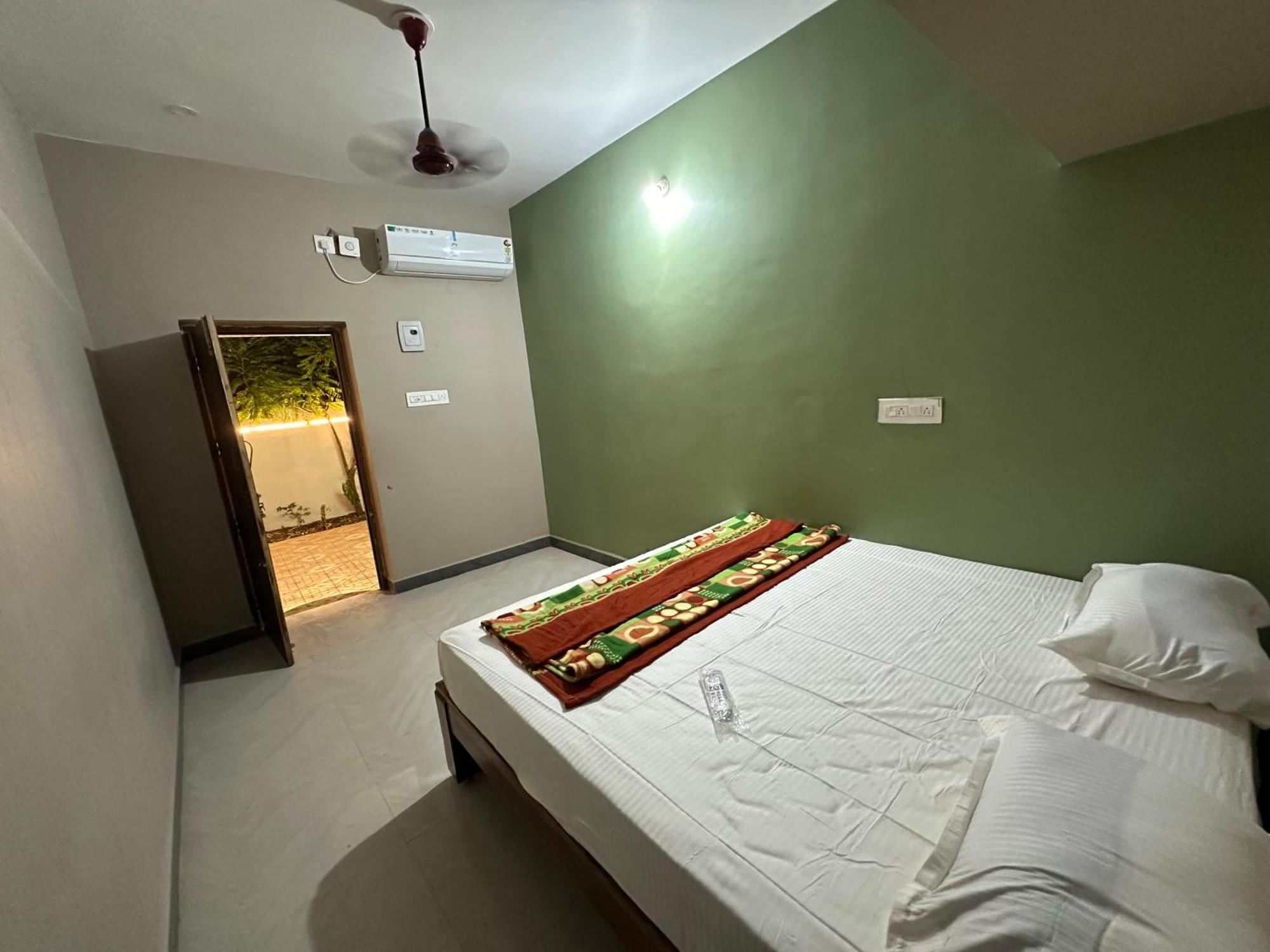 Arunachala Sashwin Guest House Tiruvannāmalai Exteriér fotografie