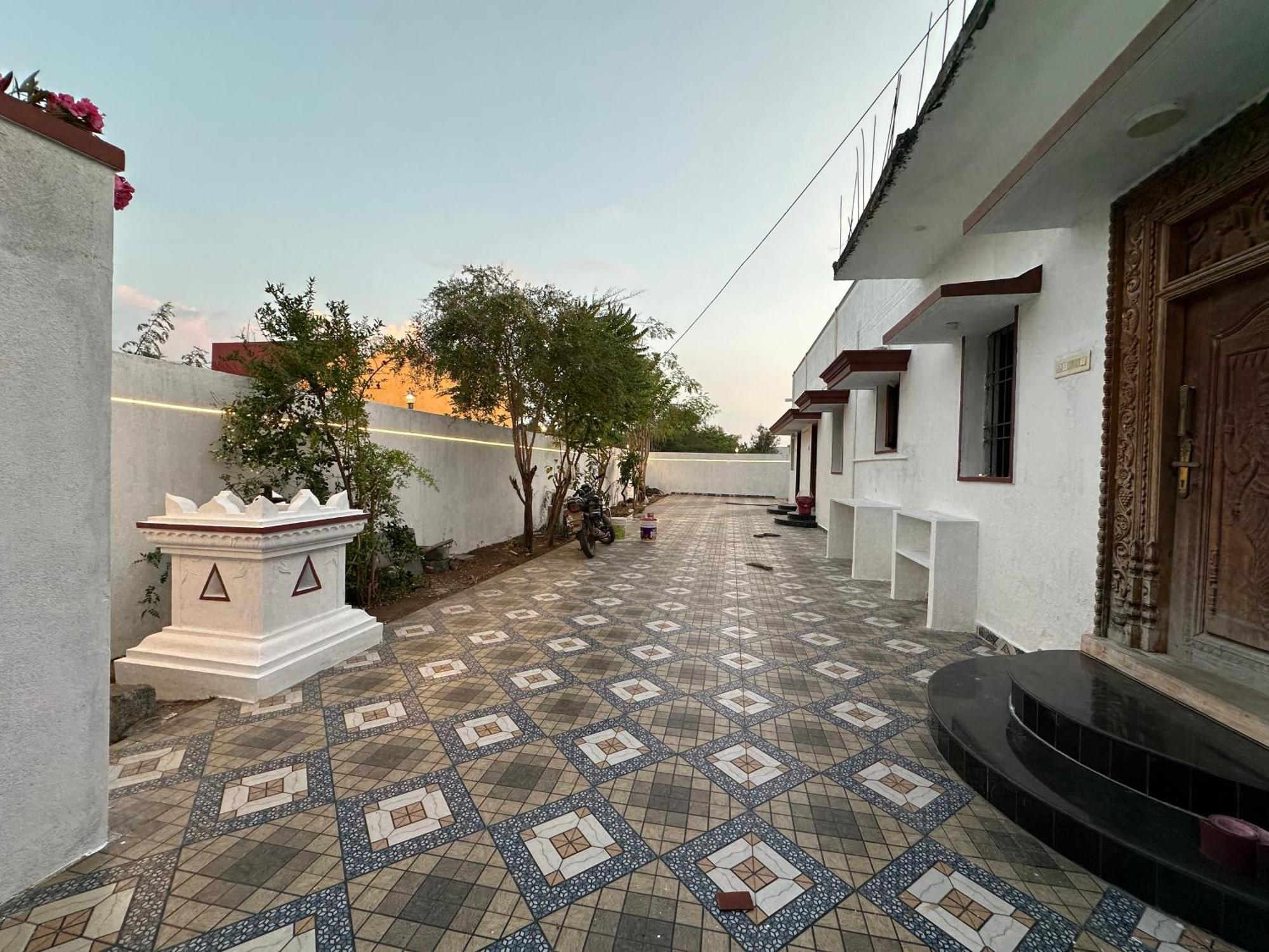 Arunachala Sashwin Guest House Tiruvannāmalai Exteriér fotografie