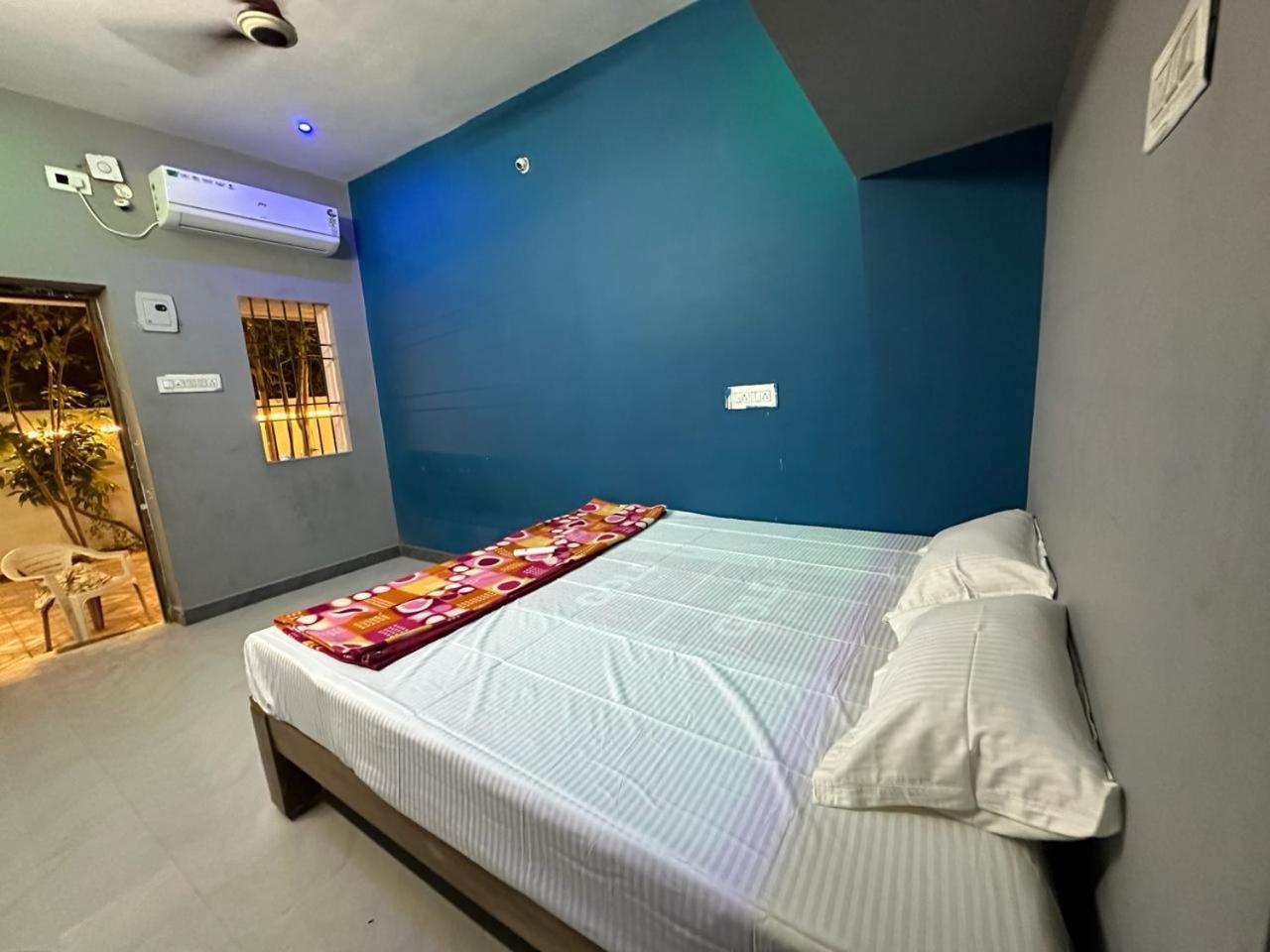 Arunachala Sashwin Guest House Tiruvannāmalai Pokoj fotografie